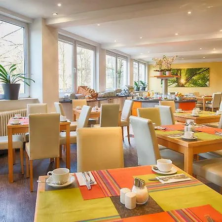 Отель Enjoy West