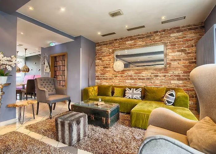 Enjoy West Отель